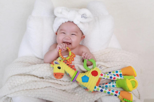 义乌宝宝舌苔白怎么回事 义乌宝宝舌苔白怎么回事